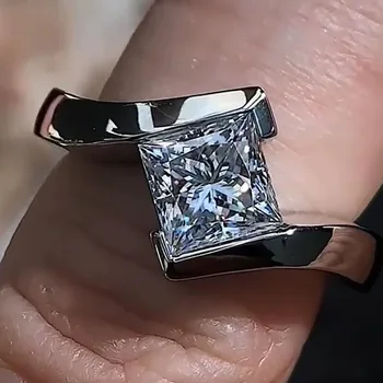 Solid 18K бяло злато жени сватбено тържество годишнина годежен пръстен 1 2 3 4 5 карата принцеса Moissanite диамантен пръстен модерен