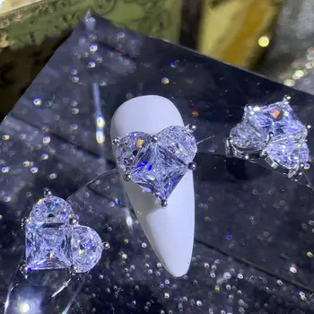 Елегантен лъскав блясък любов сърце нокти декорации голям праскова сърце форма кристал диамант маникюр 3D нокти изкуство талисмани