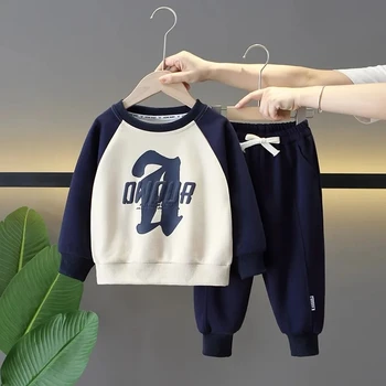 Момчета Есенен пуловер Нов пролетен и есенен детски топ с дълъг ръкав и панталони Красив комплект бебешки дрехи от две части