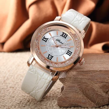 Ниска цена промоция Дамски часовници Ежедневни кожени колан Кварцови ръчни часовници Дами Студенти Момичета Кристални часовници Reloj De Mujer