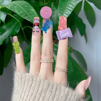 Устойчив на избледняване Фалшиви нокти Вдъхновен от карикатура водоустойчив гел Фалшиви нокти 3d бонбони Съвети за пълно покритие Diy Nail Art Kit за жени
